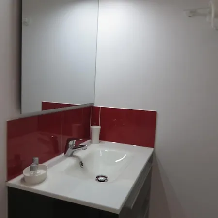 Apartahotel Les Studios-hotel De Sommières