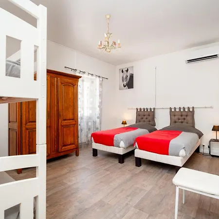 Apartahotel Les Studios-hotel De 3*